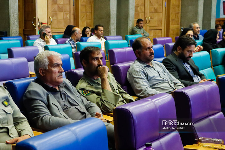 آیین تکریم و معارفه مدیرکل سازمان حفاظت محیط زیست استان اصفهان