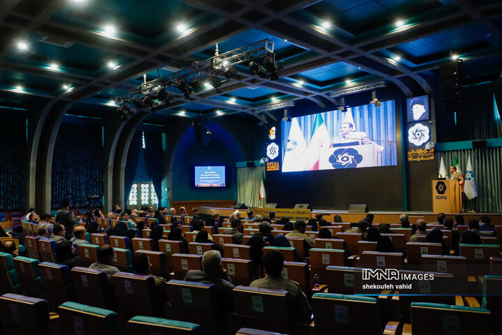 آیین تکریم و معارفه مدیرکل سازمان حفاظت محیط زیست استان اصفهان