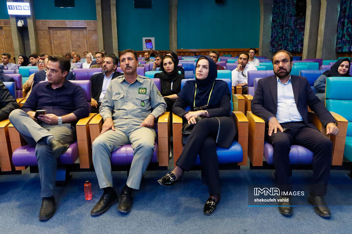 آیین تکریم و معارفه مدیرکل سازمان حفاظت محیط زیست استان اصفهان