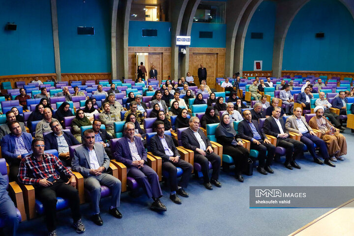 آیین تکریم و معارفه مدیرکل سازمان حفاظت محیط زیست استان اصفهان