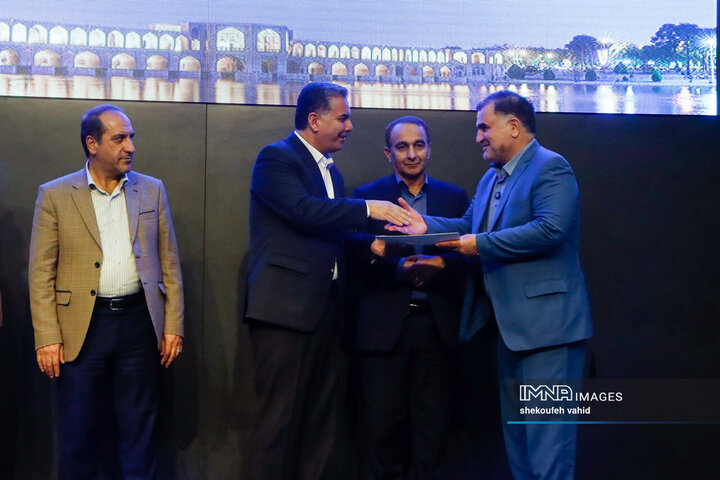 آیین تکریم و معارفه مدیرکل سازمان حفاظت محیط زیست استان اصفهان