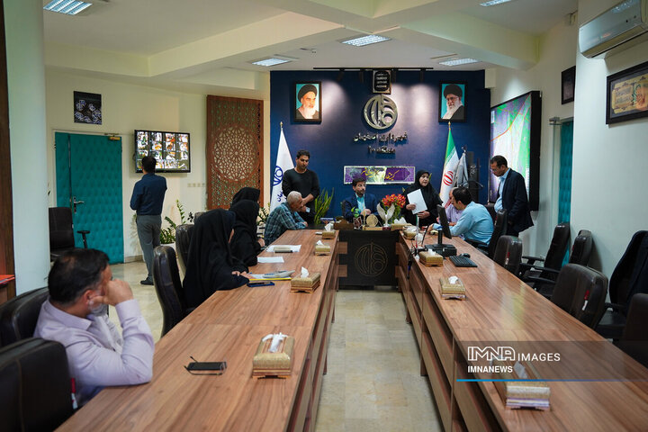 کمیته نظارتی شورای شهر اصفهان در منطقه 10 شهرداری