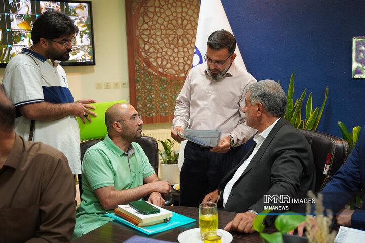 کمیته نظارتی شورای شهر اصفهان در منطقه 10 شهرداری