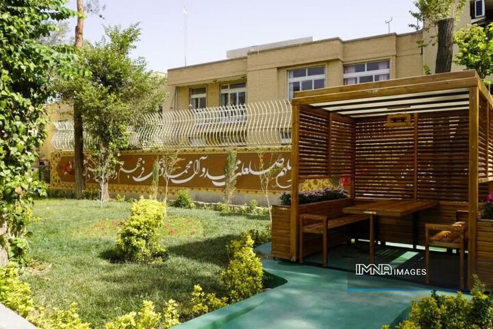 اجرای دیوارنگاره شهری در بلوار شهدای صفه اصفهان