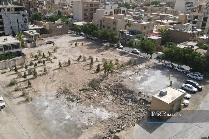 عملیات عمرانی احداث فضای سبز حسین‌آباد آغاز شد