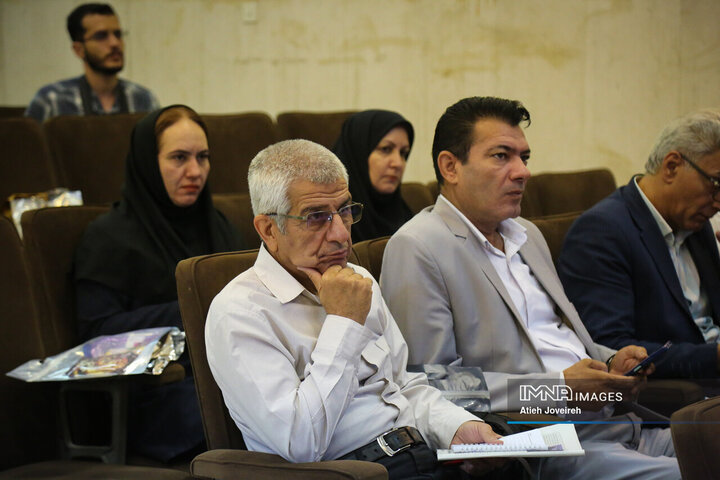 گپ‌و‌گفت مدیر منطقه 15 شهرداری اصفهان با اصحاب رسانه