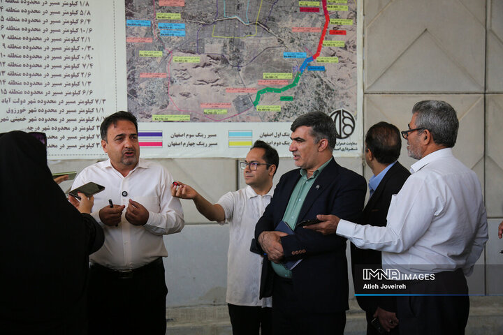 گپ‌و‌گفت مدیر منطقه 15 شهرداری اصفهان با اصحاب رسانه