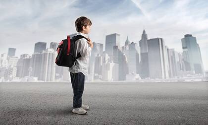 بازآفرینی فضاهای شهری برای بازی بیمرز کودکان در شهرهای فردا