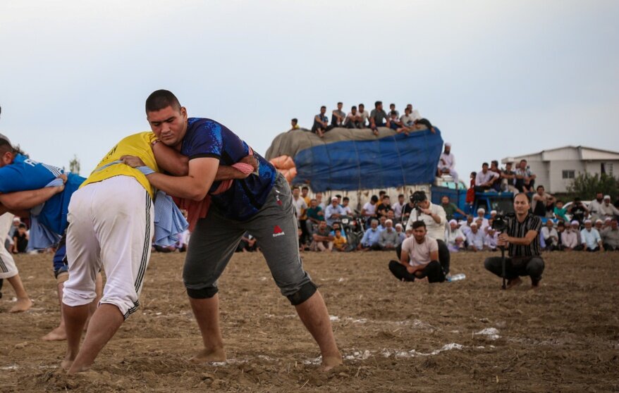 سایه سنگین توسعه شهری بر میراث ناملموس / در حصار برجها، آیینها جان باختند