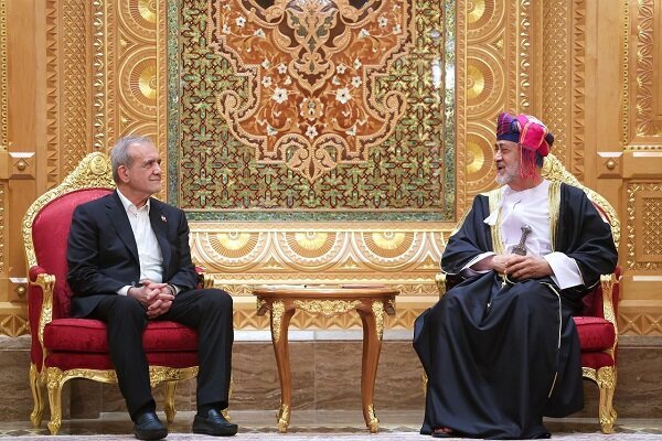 Iran Appreciates Oman's Constructive Role in Indirect Iran-US Nuclear Talks; Bilateral Cooperation Strengthened with 18 Agreements