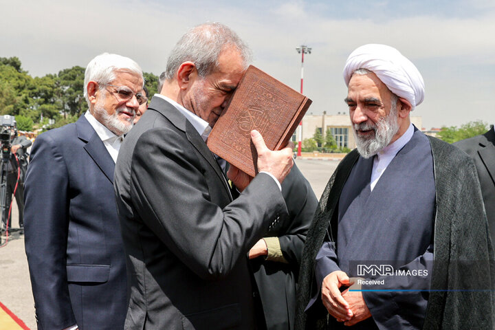 عزیمت به عمان