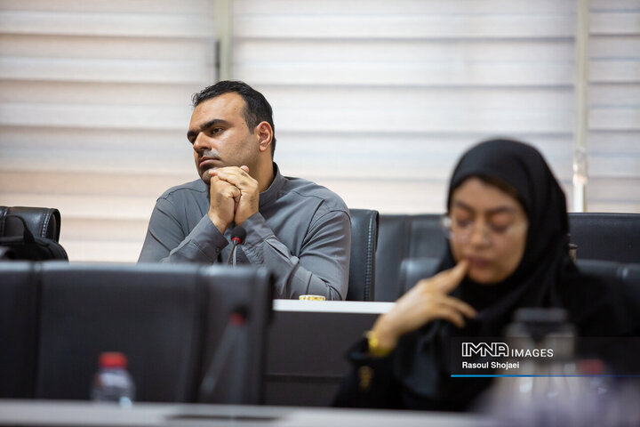 نشست مشورتی باشگاه شهراندیشان