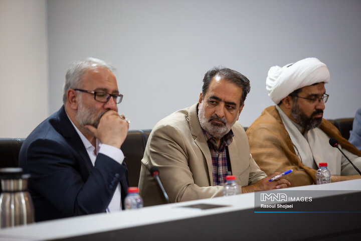 نشست مشورتی باشگاه شهراندیشان