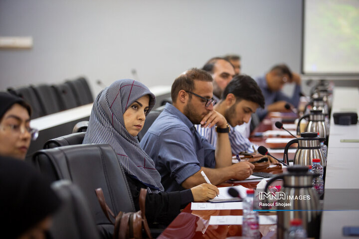 نشست مشورتی باشگاه شهراندیشان