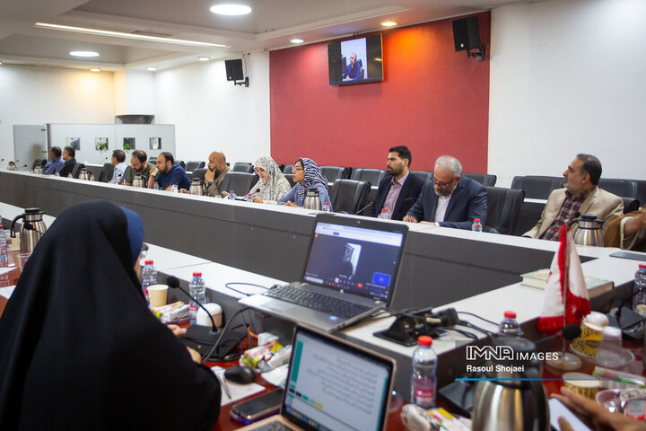 نشست مشورتی باشگاه شهراندیشان