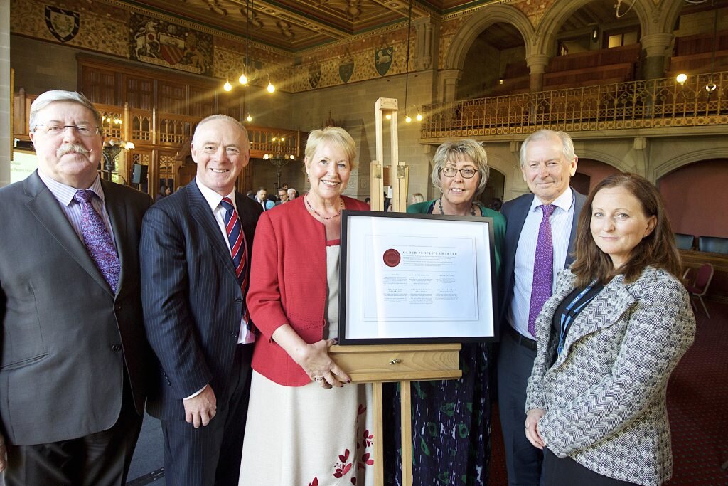 بهبود ارتباطات اجتماعی سالمندان از طریق طراحی شهری