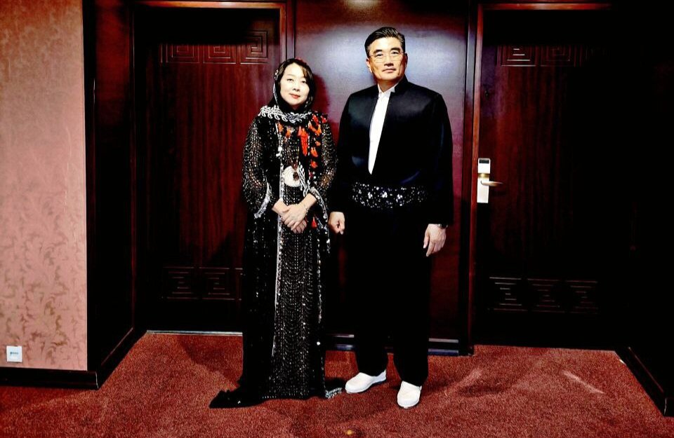 لباس فاخر کُردی بر تن سفیر کره جنونب + عکس