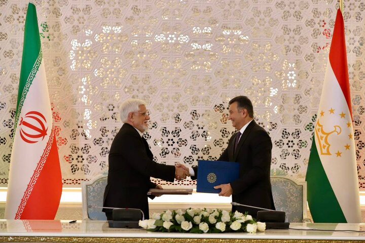 تبادل ۴ سند همکاری و یادداشت تفاهم میان ایران و تاجیکستان