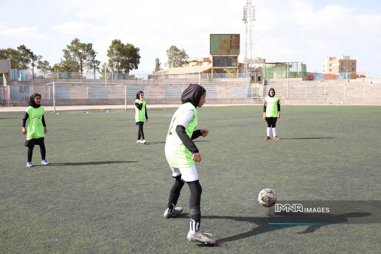 خیز بلند کرمان برای فتح قلههای فوتبال بانوان