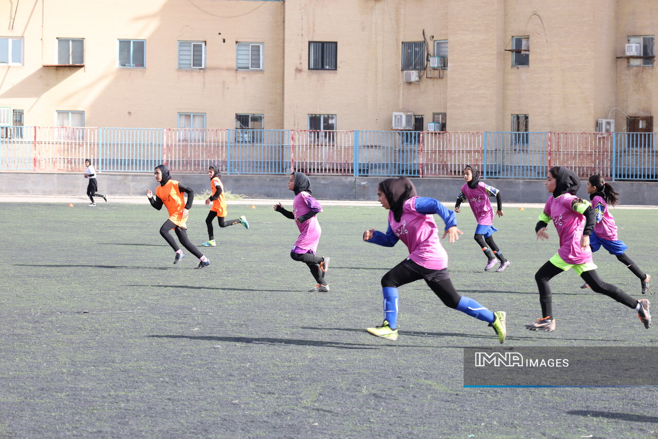 خیز بلند کرمان برای فتح قلههای فوتبال بانوان