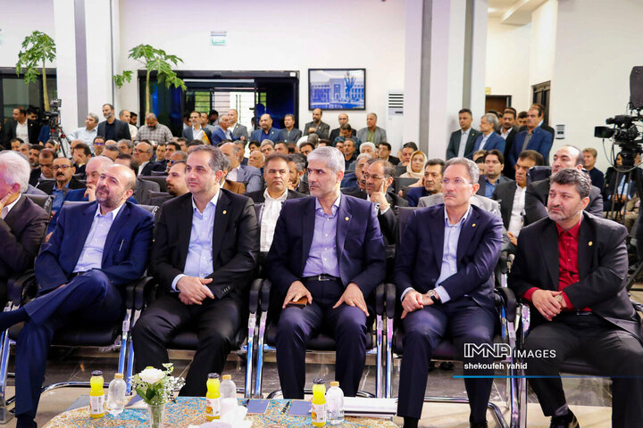 آیین افتتاح ساختمان جدید بانک ملی شعبه مرکزی کاشان