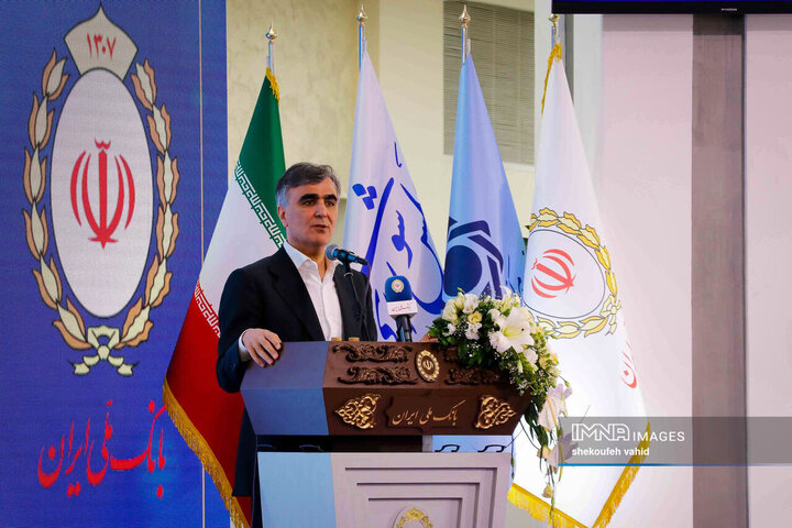 آیین افتتاح ساختمان جدید بانک ملی شعبه مرکزی کاشان