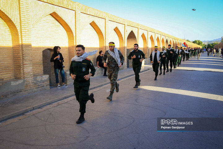 آیین بدرقه کاروان دو امدادی «عاشقان حسینی، زائران خمینی»