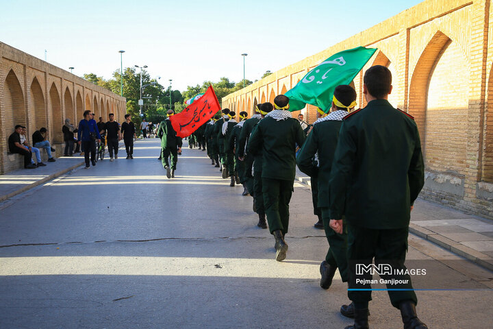 آیین بدرقه کاروان دو امدادی «عاشقان حسینی، زائران خمینی»
