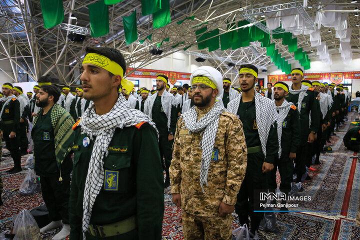 آیین بدرقه کاروان دو امدادی «عاشقان حسینی، زائران خمینی»