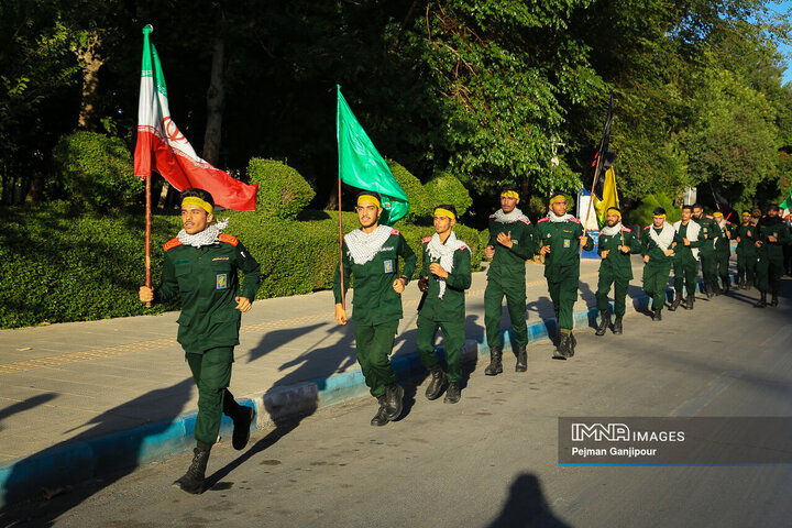 آیین بدرقه کاروان دو امدادی «عاشقان حسینی، زائران خمینی»