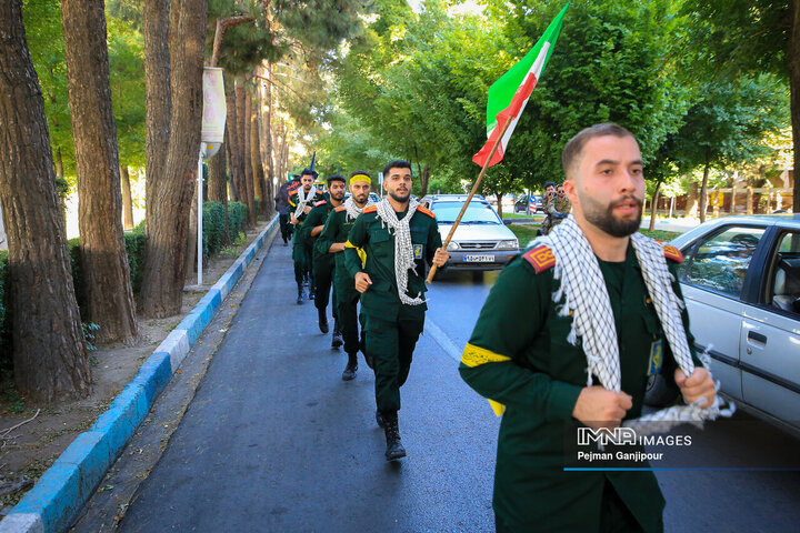 آیین بدرقه کاروان دو امدادی «عاشقان حسینی، زائران خمینی»