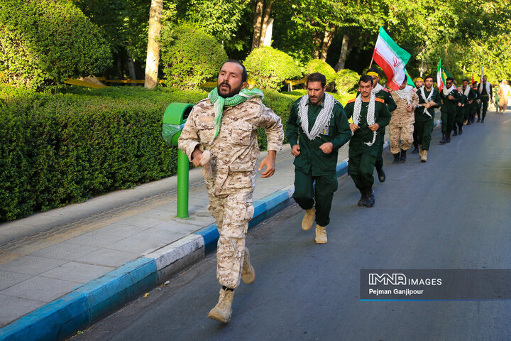 آیین بدرقه کاروان دو امدادی «عاشقان حسینی، زائران خمینی»