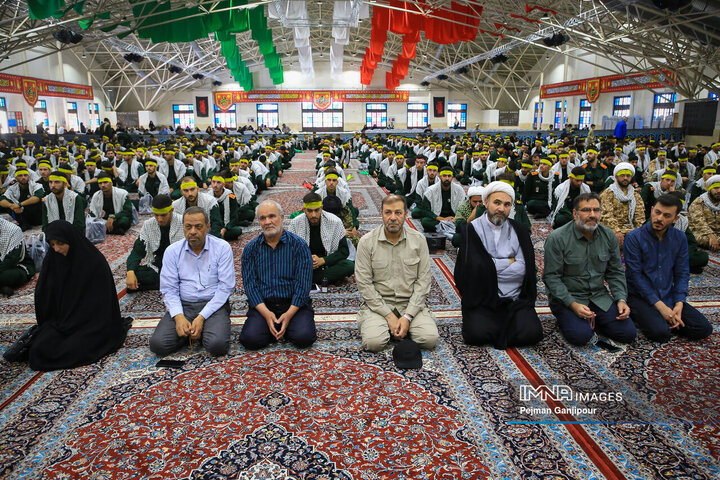 آیین بدرقه کاروان دو امدادی «عاشقان حسینی، زائران خمینی»