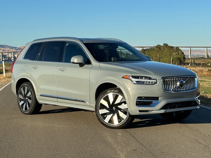 خودروی ولوو XC90 مدل 2025 چه مشخصاتی دارد؟