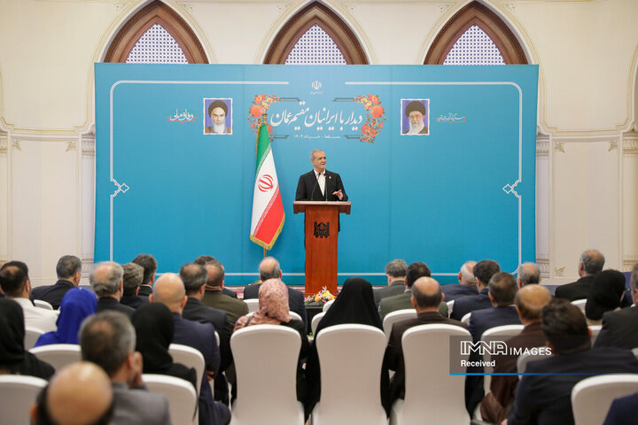 دیدار با ایرانیان مقیم عمان