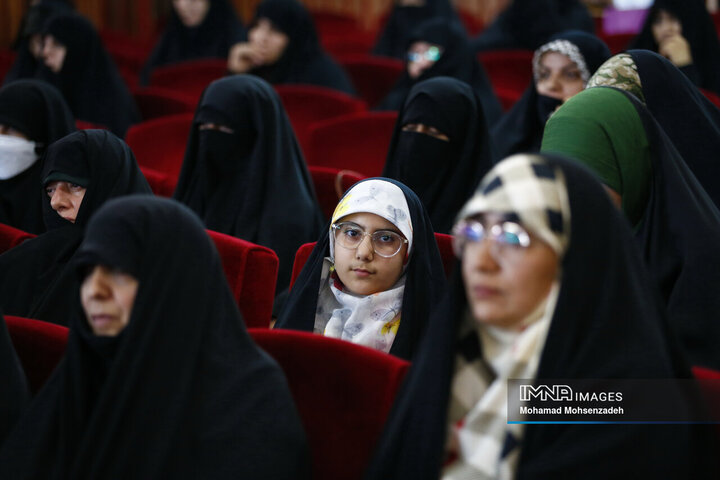 اولین اجلاسیه سراسری ایمان و‌ امید امام خمینی(ره) در اندیشه‌ امام خامنه ای