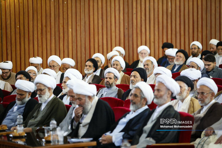 اولین اجلاسیه سراسری ایمان و‌ امید امام خمینی(ره) در اندیشه‌ امام خامنه ای