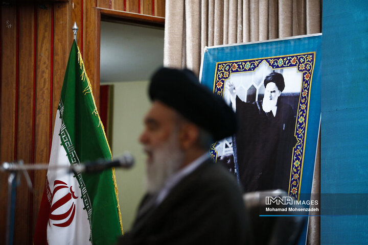 اولین اجلاسیه سراسری ایمان و‌ امید امام خمینی(ره) در اندیشه‌ امام خامنه ای