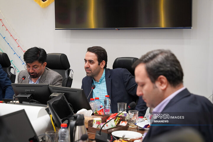 جلسه مشترک اعضای کمیسیون فرهنگی شوراهای شهر اصفهان و اراک