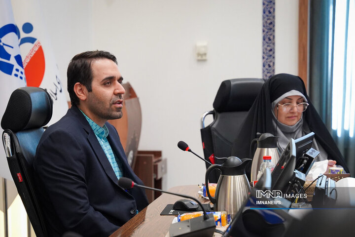 جلسه مشترک اعضای کمیسیون فرهنگی شوراهای شهر اصفهان و اراک