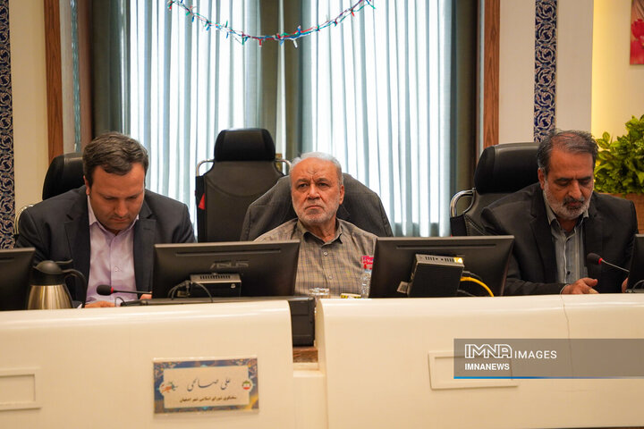 جلسه مشترک اعضای کمیسیون فرهنگی شوراهای شهر اصفهان و اراک