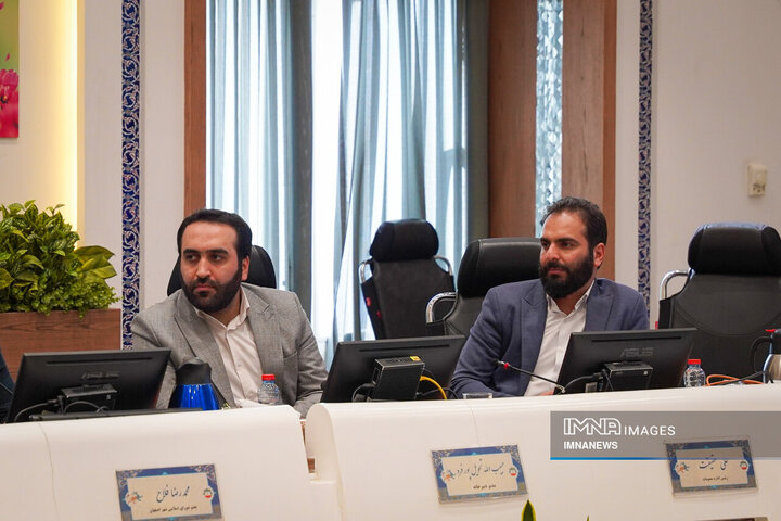 جلسه مشترک اعضای کمیسیون فرهنگی شوراهای شهر اصفهان و اراک