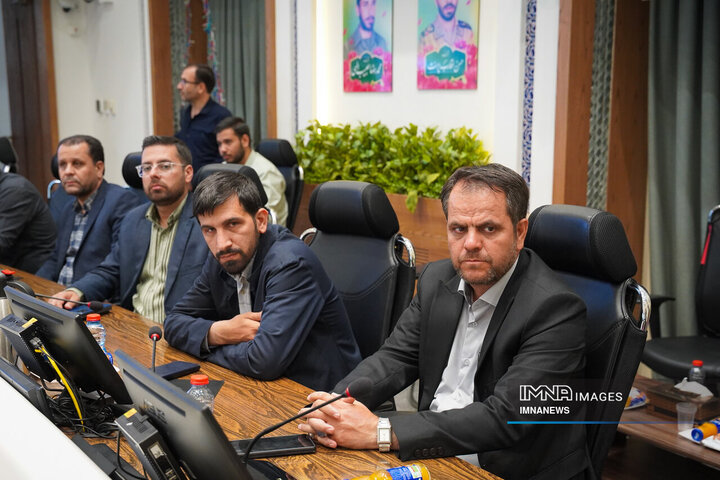 جلسه مشترک اعضای کمیسیون فرهنگی شوراهای شهر اصفهان و اراک