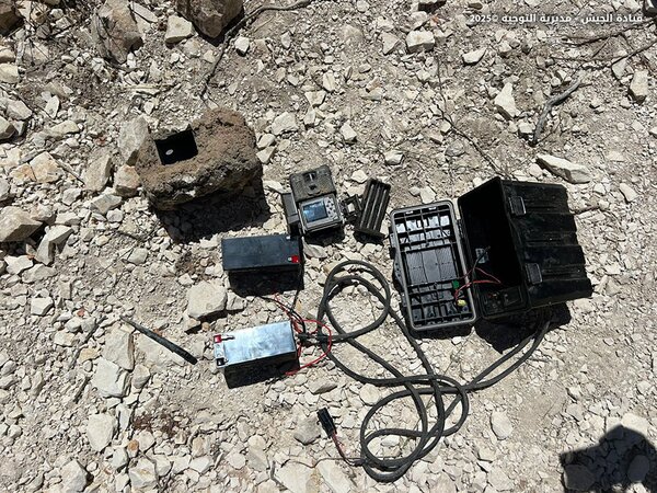 کشف دستگاه جاسوسی رژیم صهیونیستی در لبنان+عکس