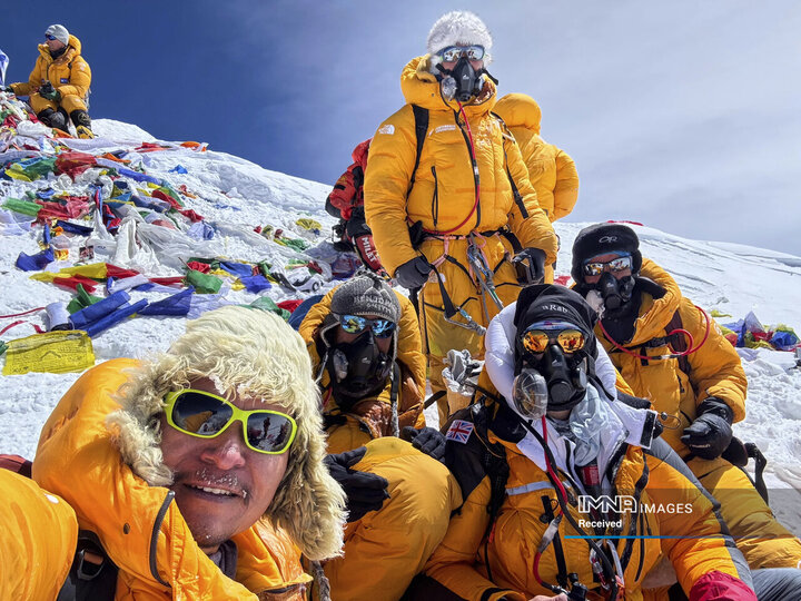 صعود به بام جهان