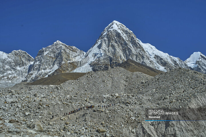 صعود به بام جهان