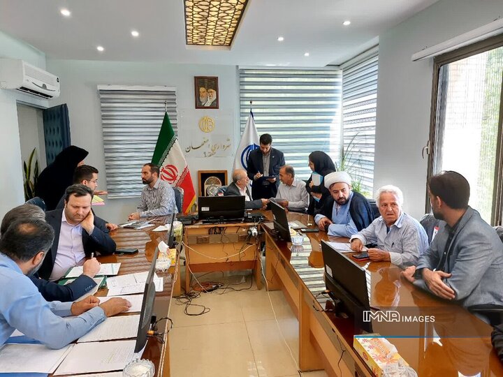 رسیدگی به بیش از ۱۳ پرونده در کمیته نظارتی شورا در منطقه ۹ اصفهان