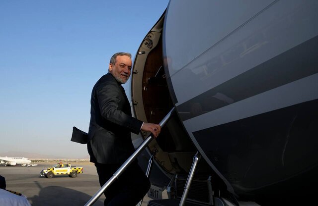 عراقچی راهی مصر شد