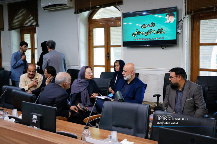 ملاقات مردمی استاندار اصفهان