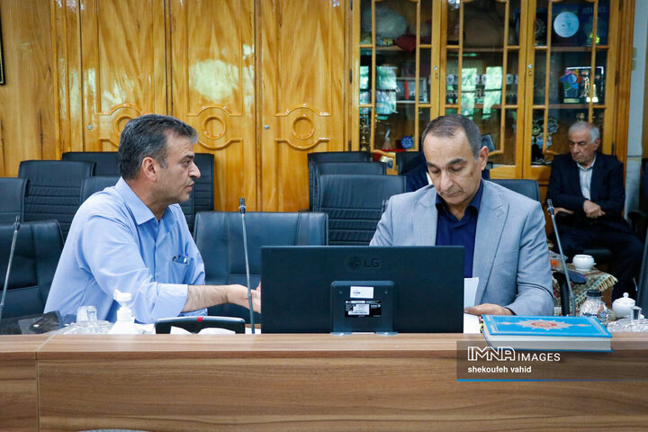 ملاقات مردمی استاندار اصفهان